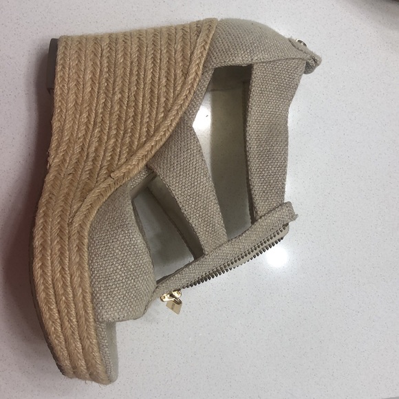 Michael Kors Damita Wedge in natural fabric - size 6 - Picture 8 of 13